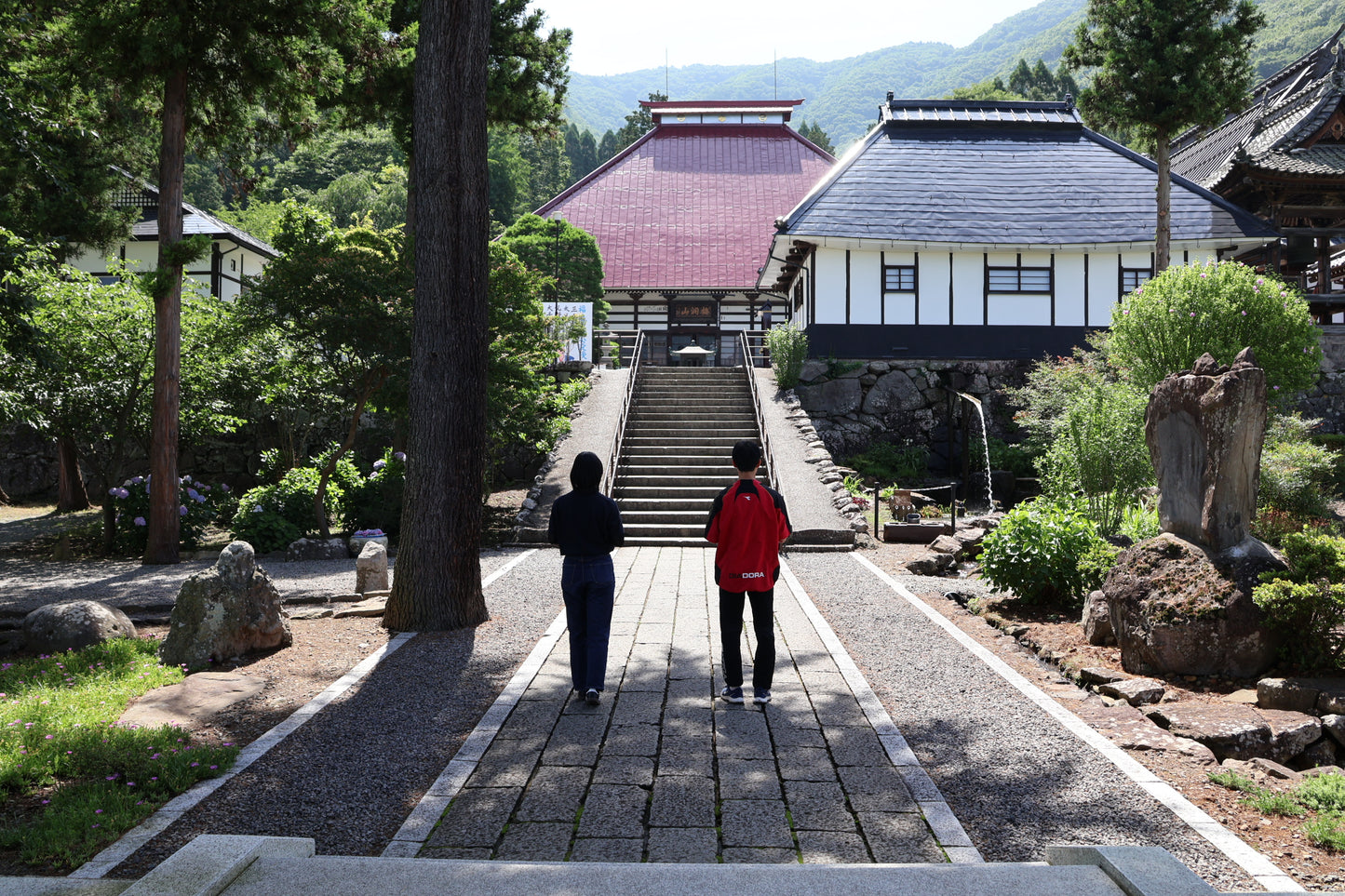 Zenko-ji, Hokusai & Togakushi: Cultural Treasures of Nagano