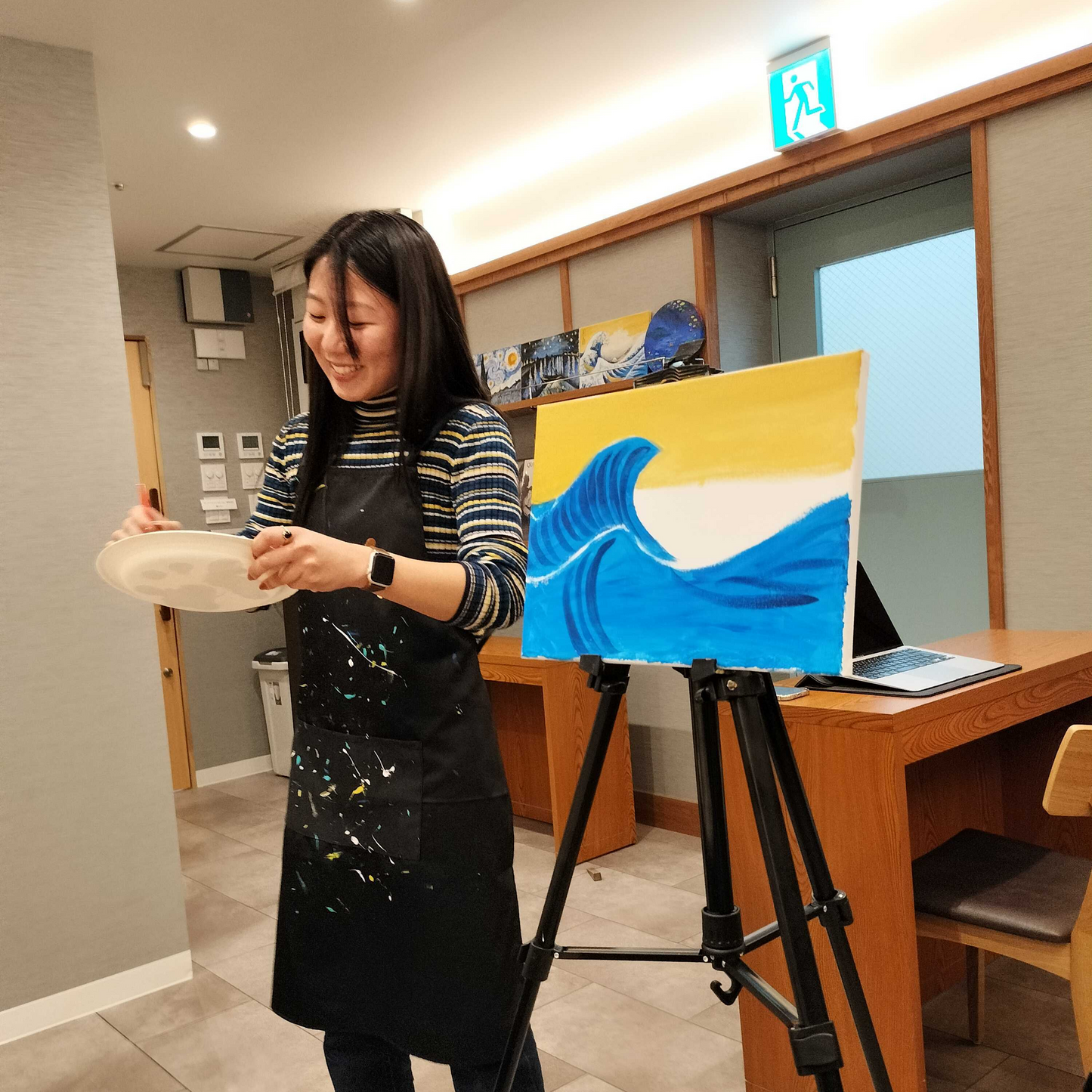 Paint & Sip Experience in Hokusai’s Town: Sake and Art Join-In Tour